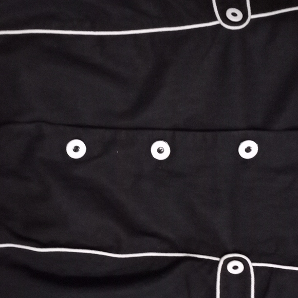 VEST - Picture 3 of 5